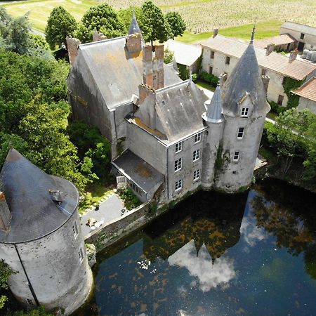 Château de la Preuille Bed&Breakfast Montaigu-Vendee Exterior foto