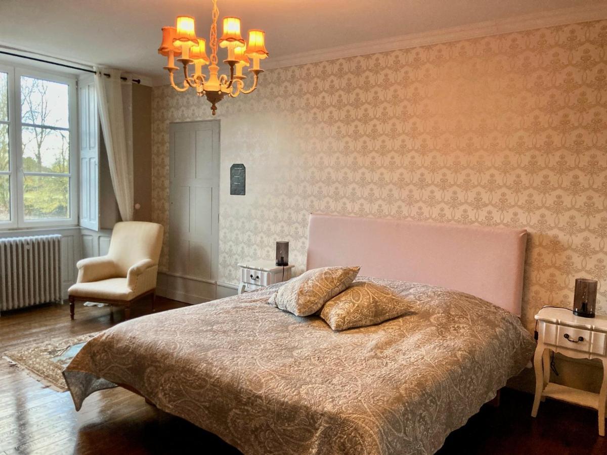 Château de la Preuille Bed&Breakfast Montaigu-Vendee Exterior foto